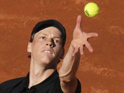 El papa y Jannik Sinner amor, servicio y un match celestial