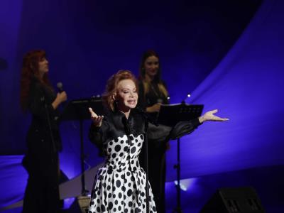 El Teatro Nacional se luce con la mágica voz de Paloma San Basilio