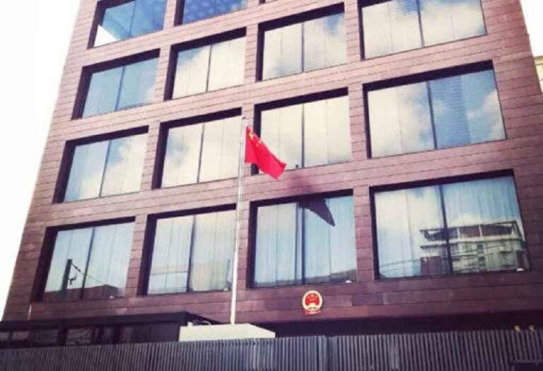 Embajada china califica de "malignas" las palabras de la nominada a embajadora de EE. UU. en RD