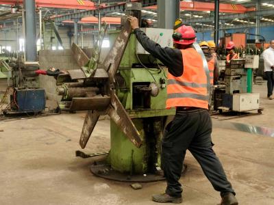 Empresas violan el 80-20 al contratar a extranjeros