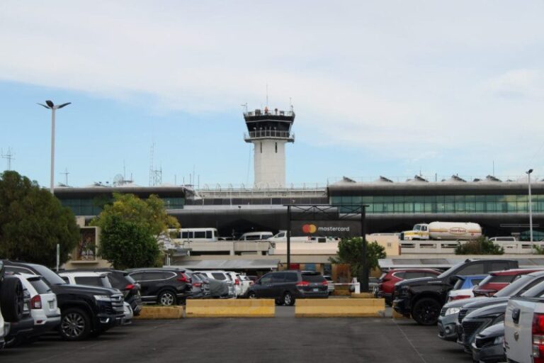 Exsubdirector del IDAC advierte sobre atrasos tecnológicos en el AILA