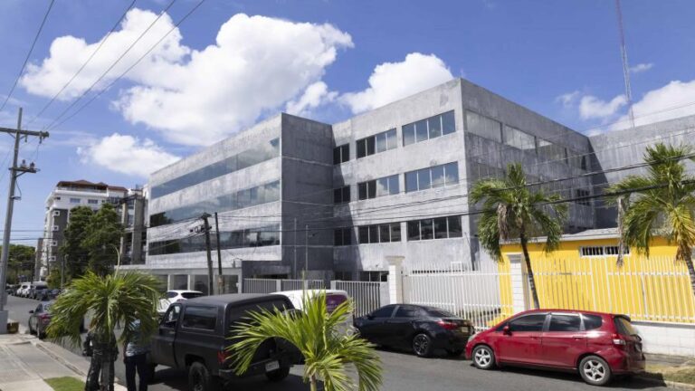 Falta de espacio y disputa legal paralizan palacio de justicia en Gascue