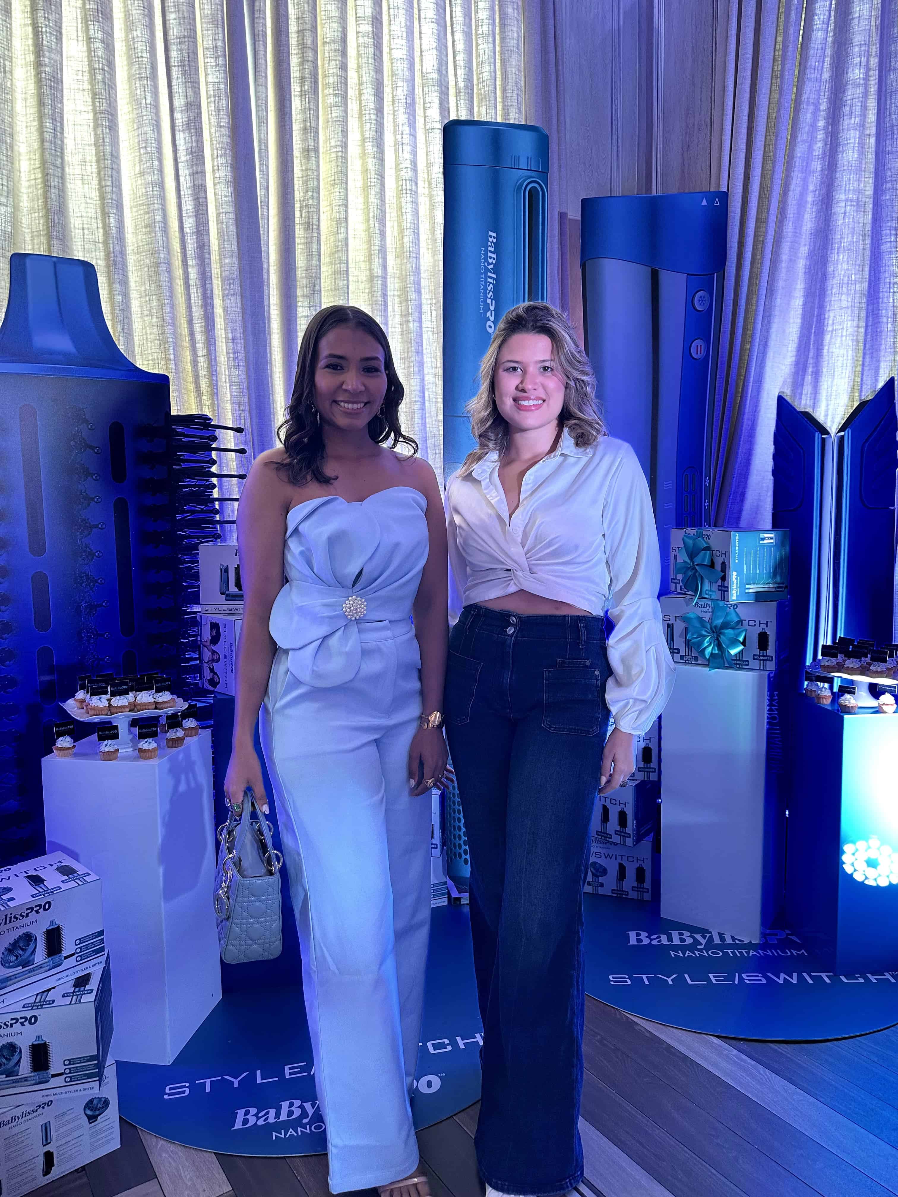 Pamela Guzmán y Aura González.