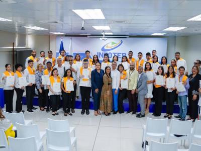 Infotep certifica a 36 jóvenes en diseños y artículos publicitarios