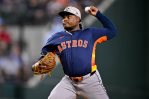 Framber Valdez poncha ocho en siete entradas para ayudar a los Astros a vencer a los Rangers