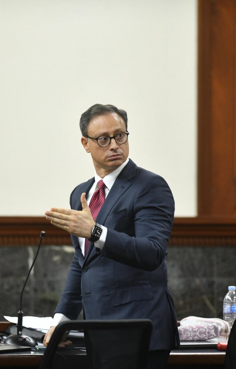 Jean Alain Rodríguez es liberado del arresto domiciliario y se le retira el grillete electrónico.
