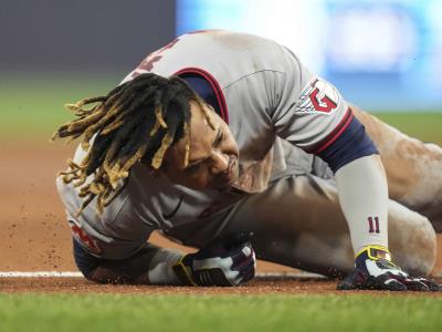 José Ramírez sale del juego de Cleveland por esguince en el tobillo