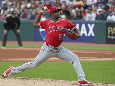 José Soriano lanza 6 entradas sin carreras en el triunfo de Angelinos