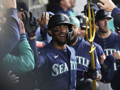 Julio Rodríguez conecta un grand slam y los Marineros vencen