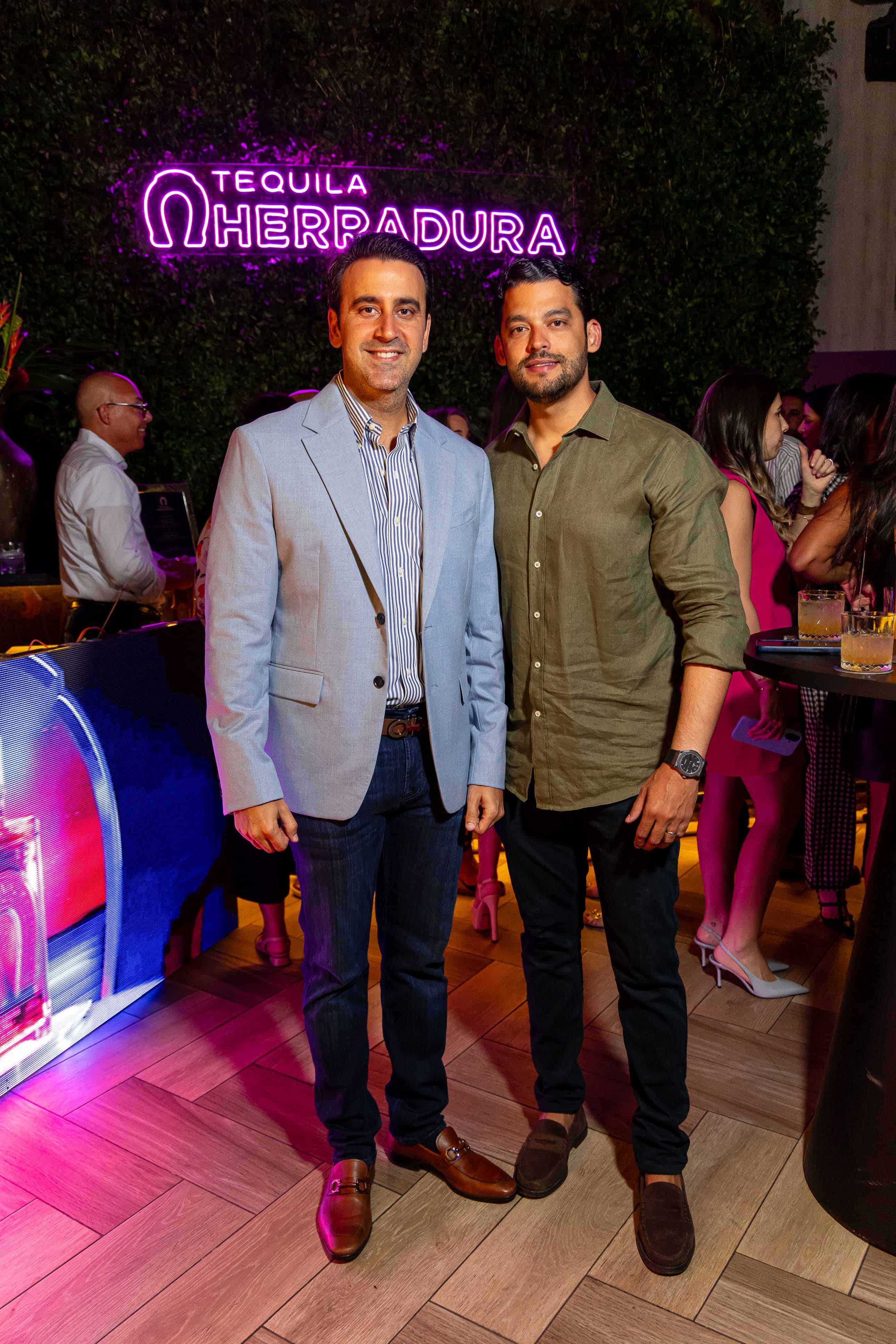Jorge Alfonseca y Eric Nún~ez.