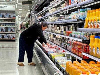 La inflación en EE.UU. bajó una décima en abril, hasta el 2.3 %