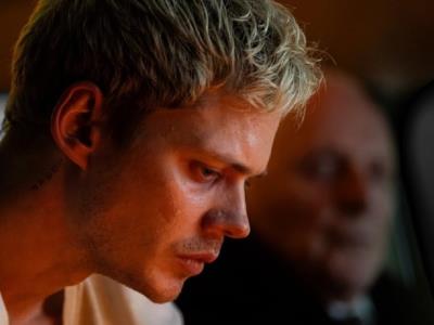 “Locked”, una confrontación entre Bill Skarsgård y Anthony Hopkins