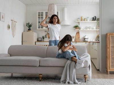 Maltrato emocional: malas madres