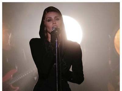 Miley Cyrus celebra cinco años de sobriedad