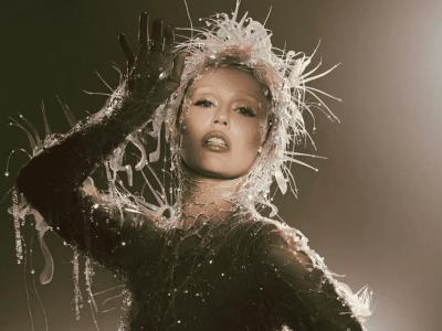 Miley Cyrus lanza álbum "Something Beautiful"