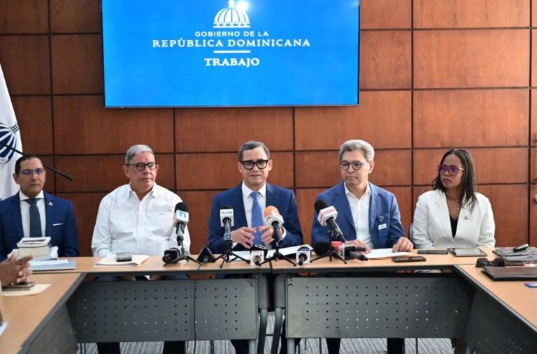 Ministro de Trabajo revela empresas en municipio de Guerra violan normas de nacionalización laboral