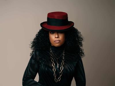Mireya Ramos presenta su nueva propuesta musical