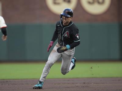 MLB: Carroll la saca dos veces y pelea por los jonrones