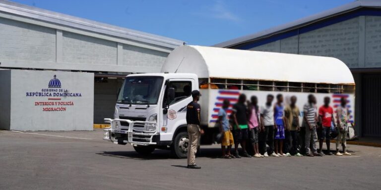 Operaciones migratorias dejan saldo de 1,243 haitianos detenidos y 1,082 deportados
