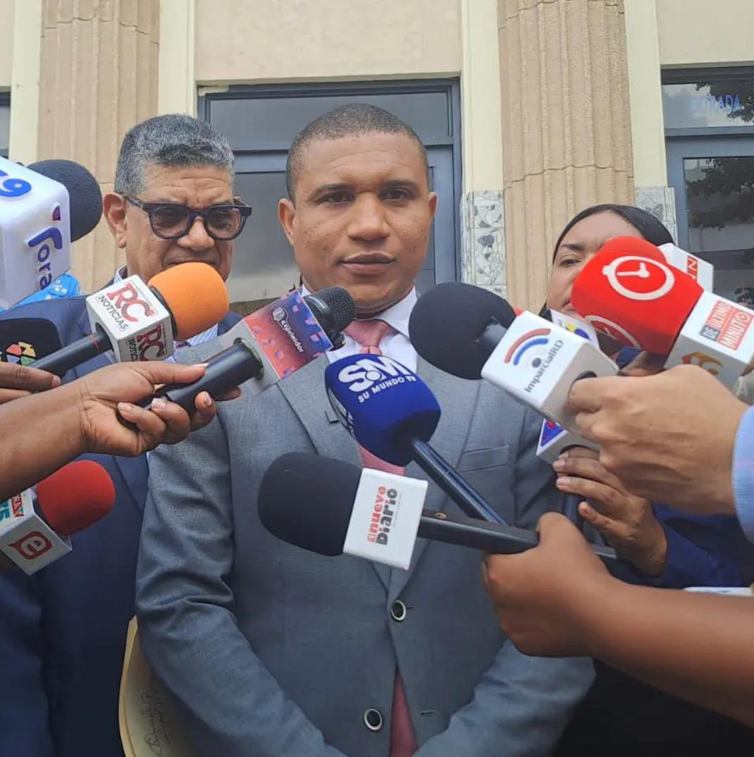 Periodista Vargavila Riverón se querella contra Ángel Martínez por difamación
