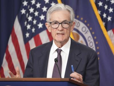 Presidente de la Fed reitera independencia durante reunión con Trump