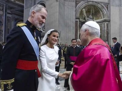 Reyes Felipe VI: saludo al papa León XIV