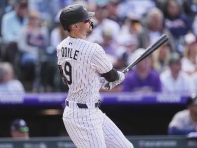 Rockies rompen racha de ocho derrotas, vencen 2-1 a Bravos