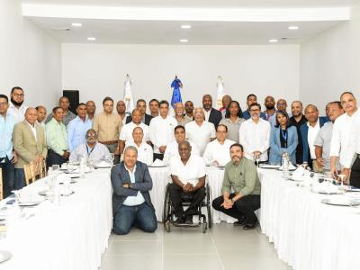 Santo Domingo 2026: Miderec afina trabajos con federaciones