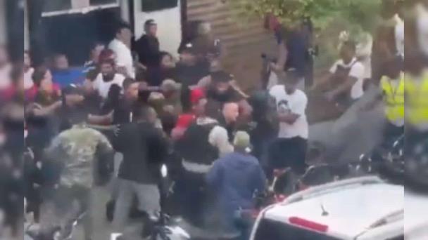 Se arma trifulca durante operativo de migración en tienda china Mudan