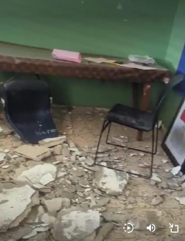 Se desploma techo de escuela primaria en Barahona; pánico entre estudiantes y docentes