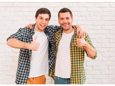 TikTok: hombres llaman a sus amigos para desearles buenas noches