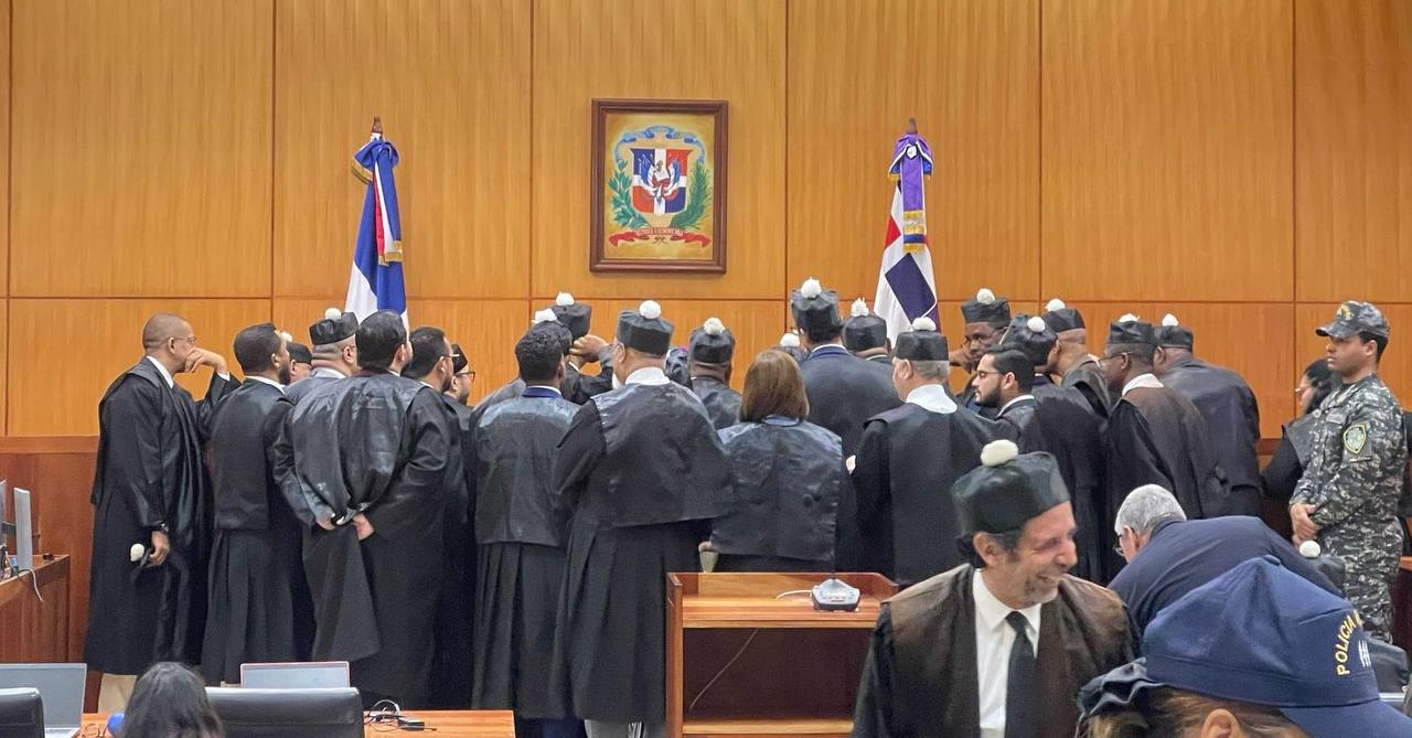 Tras 10 intentos inicia juicio preliminar a exfuncionarios implicados en estafa más RD$21,000 millones