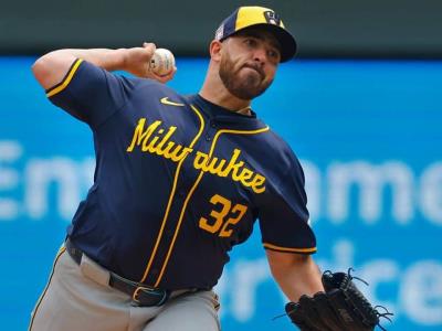 Aaron Civale es enviado a Chicago desde Milwaukee