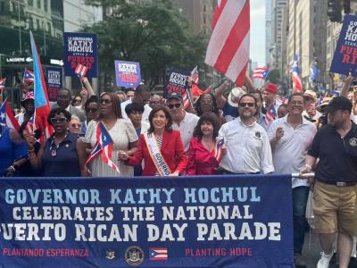 Alegría boricua llena las calles de Nueva York en desfile anual