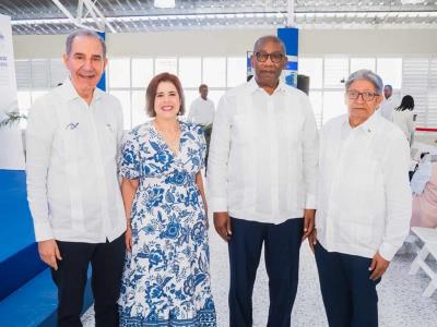 Altice habilita aula inteligente UASD Constanza