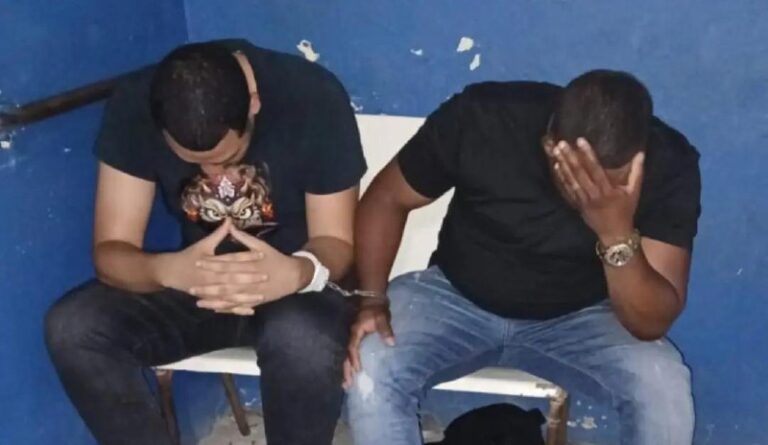 Atraco con placa: policías asaltan a otro agente en operativo falso