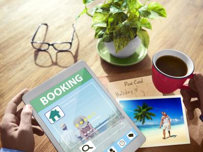 Booking elimina 4,000 anuncios ilegales de pisos turísticos