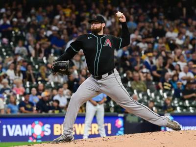 Burnes se someterá a una cirugía Tommy John y es baja para 2025