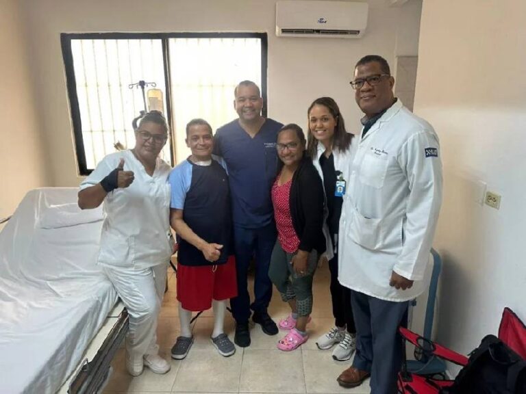 Camarero del Jet Set recibe el alta tras 56 días en el hospital: un paciente sigue interno