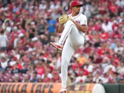 Chase Burns deslumbra en su debut con los Reds