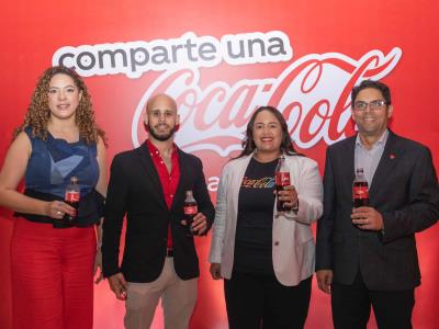 Coca Cola celebra 80 años en RD