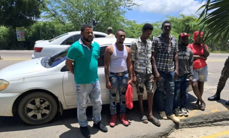 Detienen grupo de indocumentados en Montecristi, San Juan y Santiago Rodríguez