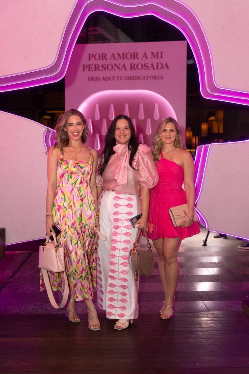 Ashley Pi, Stefanie Castellanos y Claudina Marra.