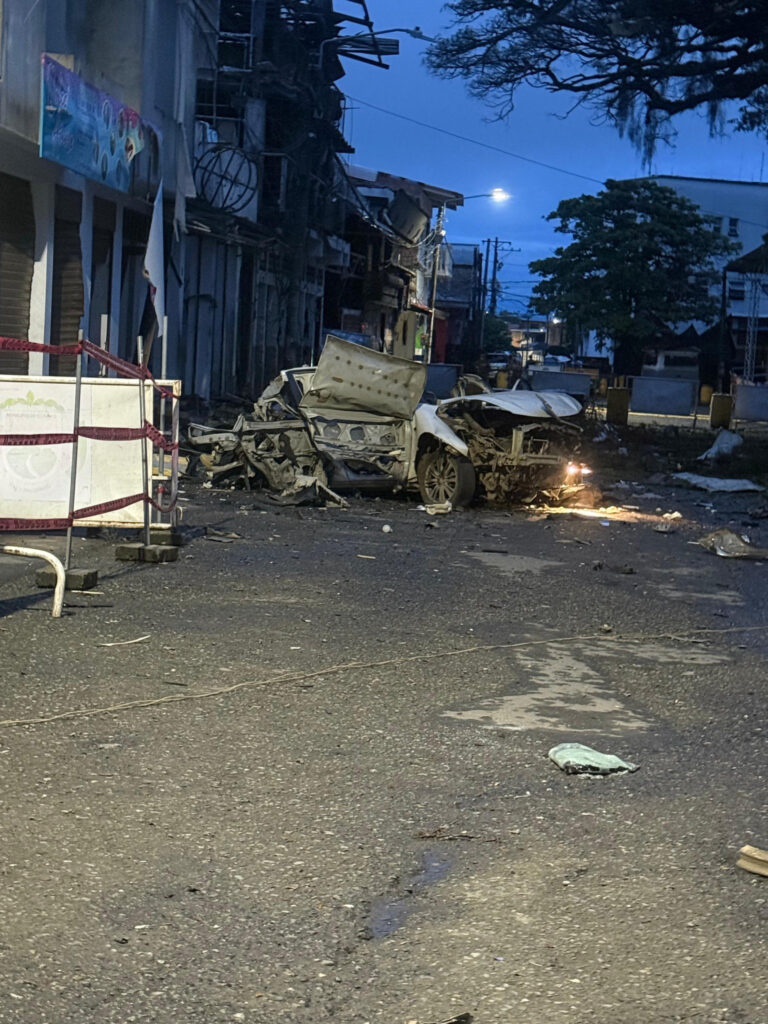 Dos carros bomba explotan sin causar víctimas en Cauca, Colombia