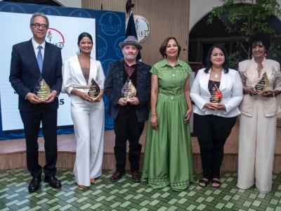 El Ateneo Dominicano entrega Premio Salome Ureña