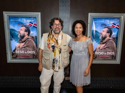 El beso de Dios: Documental en cines dominicanos