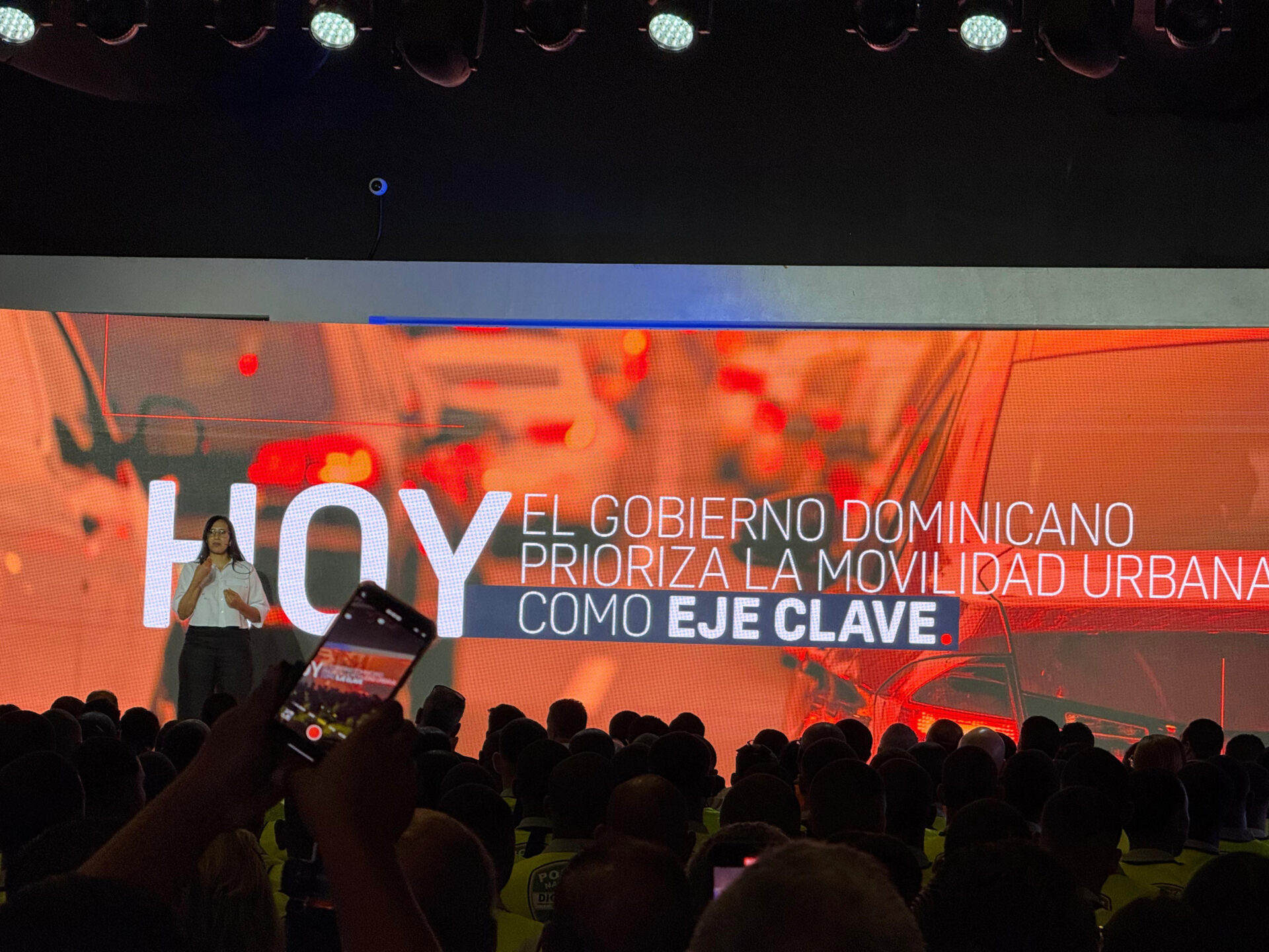 El Gobierno ajustará horarios de instituciones públicas para optimizar el tránsito en Santo Domingo.