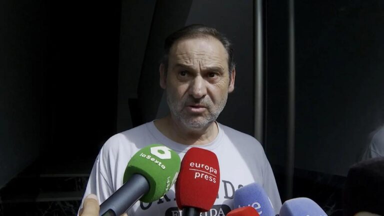 El PSOE expulsa a José Luis Ábalos