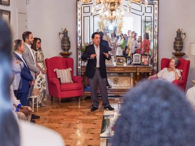 Embajada dominicana celebra encuentro en Feria del Libro de Madrid