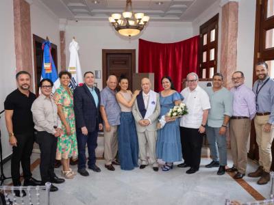 Escuela Nacional de Arte Dramático reconoce a Giovanny Cruz